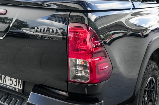 2018 Toyota HILUX Rugged image 19