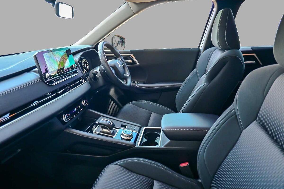 2024 Mitsubishi Outlander PHEV ES ZM Auto AWD MY24 image 9