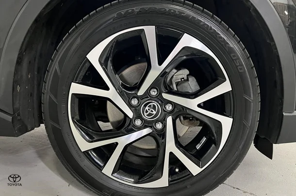 2017 Toyota C-HR Koba 2WD image 5