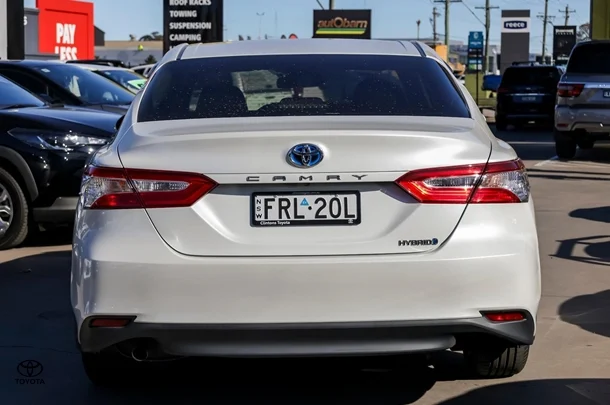 2020 Toyota CAMRY HYBRID Ascent image 6