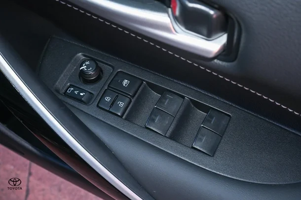 2024 TOYOTA Corolla Hatch Hybrid ZR image 10