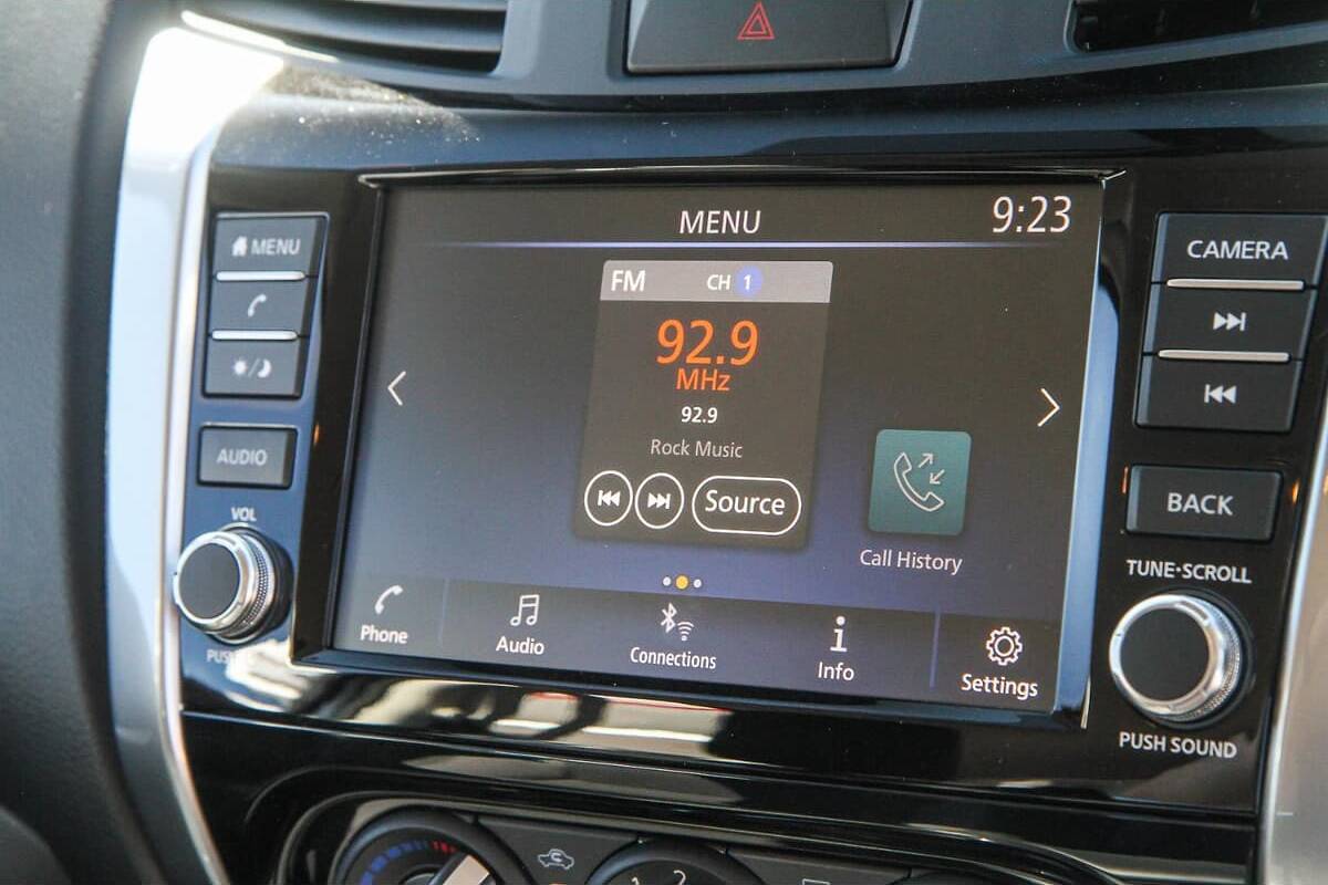 2024 Nissan Navara SL D23 Manual 4x4 MY24 Dual Cab image 11