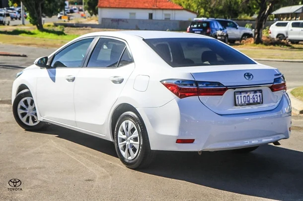 2017 Toyota Corolla Sedan Ascent image 2
