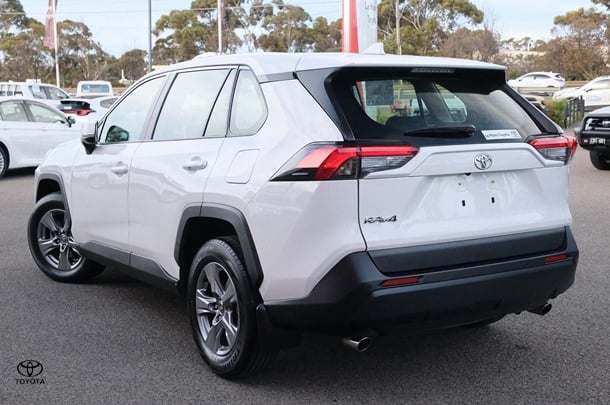2022 Toyota RAV4 GX-2WD image 2