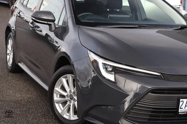 2024 Toyota Corolla Sedan Hybrid Ascent Sport image 8