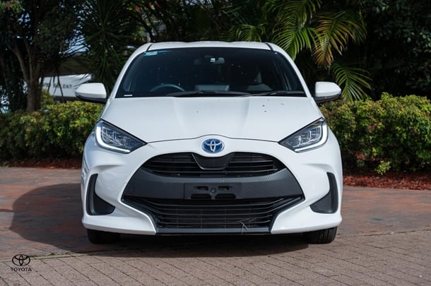 2021 TOYOTA Yaris Hybrid SX image 4