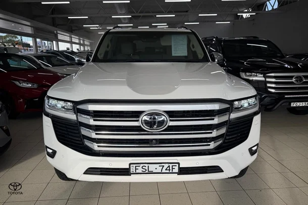 2022 Toyota Landcruiser Sahara image 3