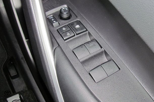 2024 Toyota Corolla Cross Hybrid Atmos 2WD image 10