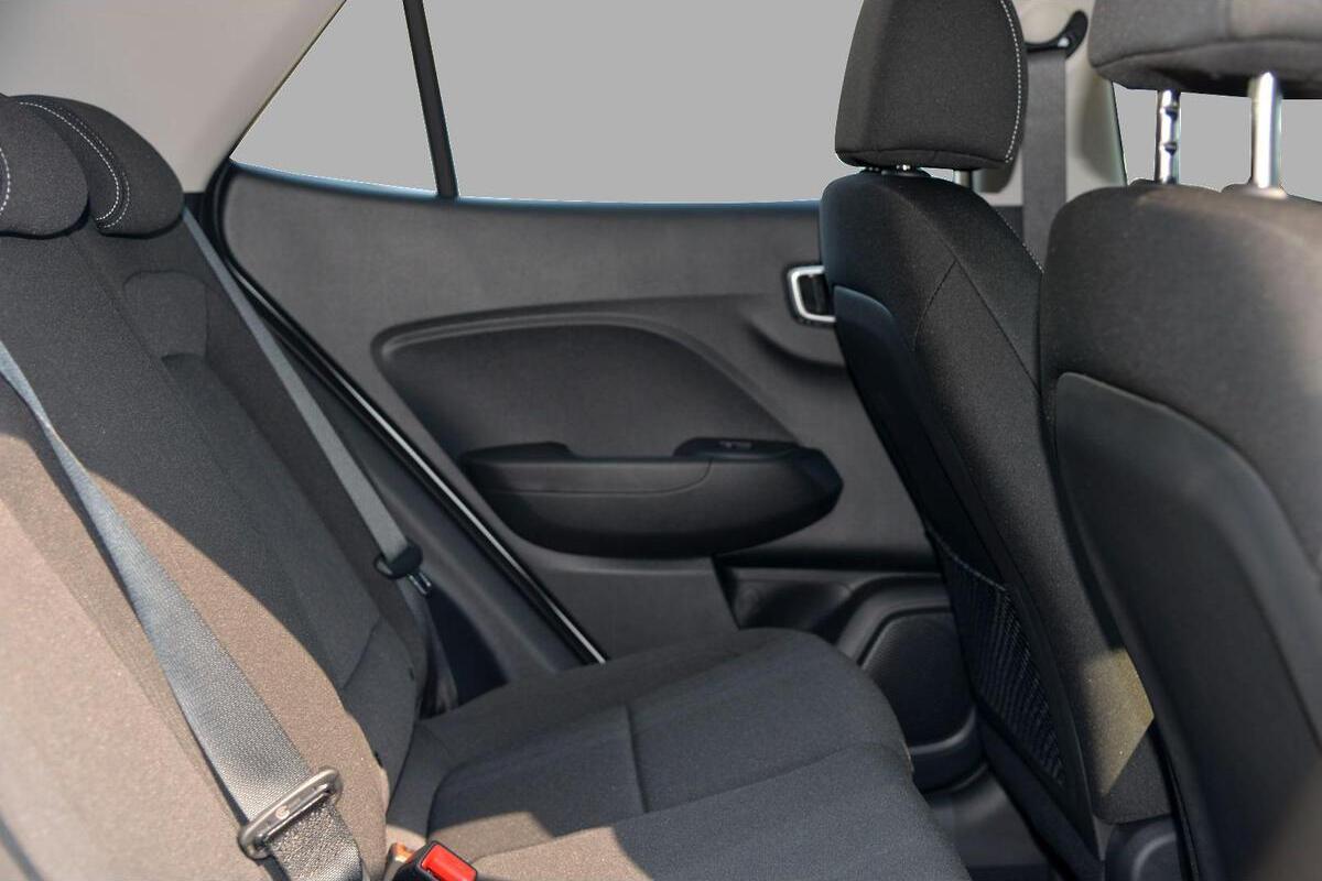 2025 Hyundai Venue Manual MY25 image 9