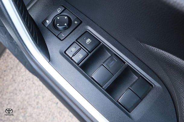 2022 Toyota RAV4 GX-2WD image 12