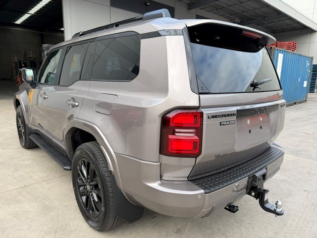 2026 Toyota LandCruiser Prado Kakadu image 2