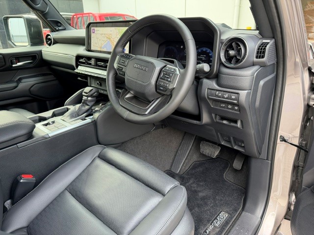 2026 Toyota LandCruiser Prado Kakadu image 3