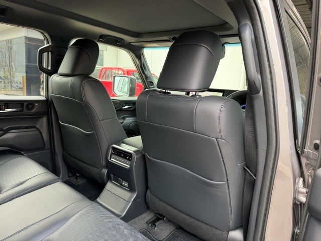 2026 Toyota LandCruiser Prado Kakadu image 4