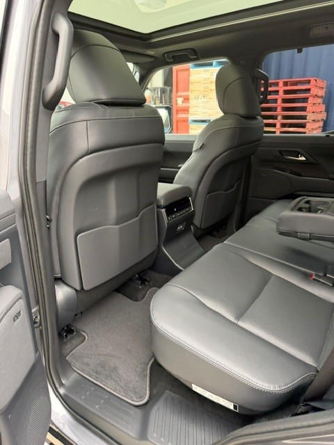 2026 Lexus GX550 Sports Luxury image 4