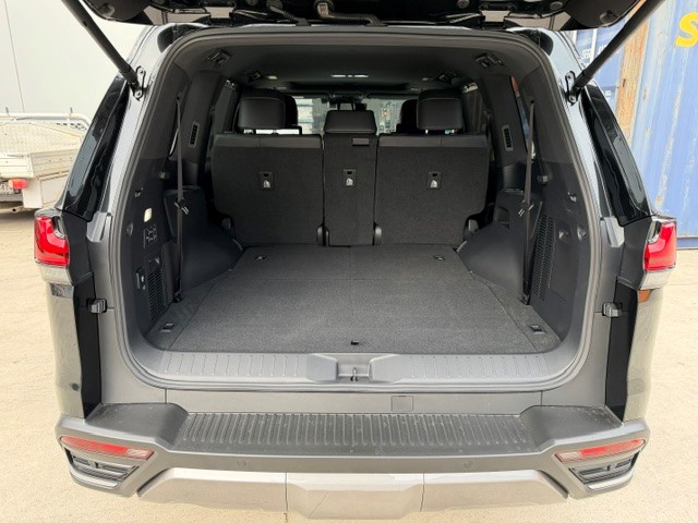 2026 Lexus LX500d Sports Luxury image 5