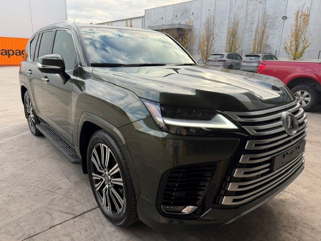 2026 Lexus LX700h Sports Luxury