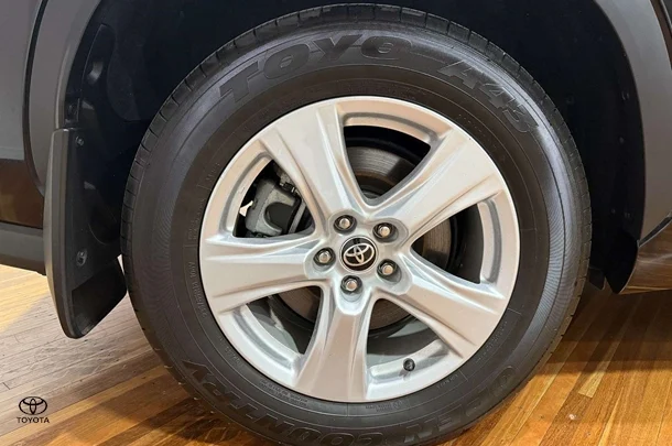 2021 Toyota Kluger Hybrid GX AWD image 9
