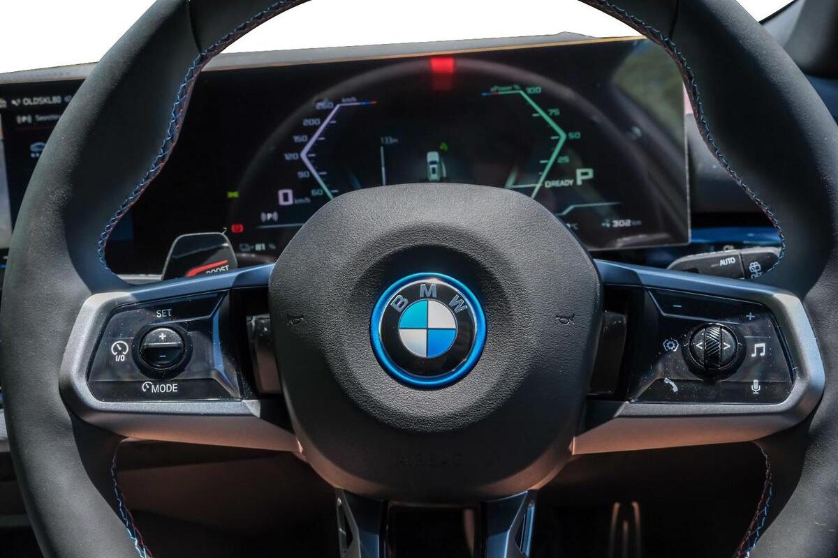 2025 BMW i5 M60 xDrive G61 Auto AWD image 15