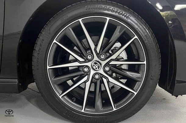 2021 Toyota Camry Hybrid SL image 5