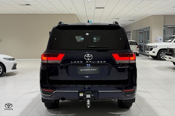 2024 Toyota Landcruiser Sahara ZX image 9