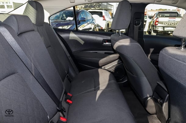 2023 Toyota Corolla Sedan Hybrid Ascent Sport image 10