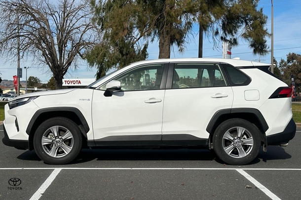 2022 Toyota RAV4 HYBRID GX AWD image 6