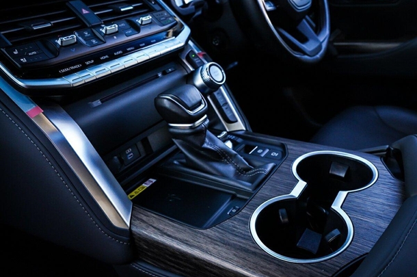 2023 Toyota Landcruiser VX image 25