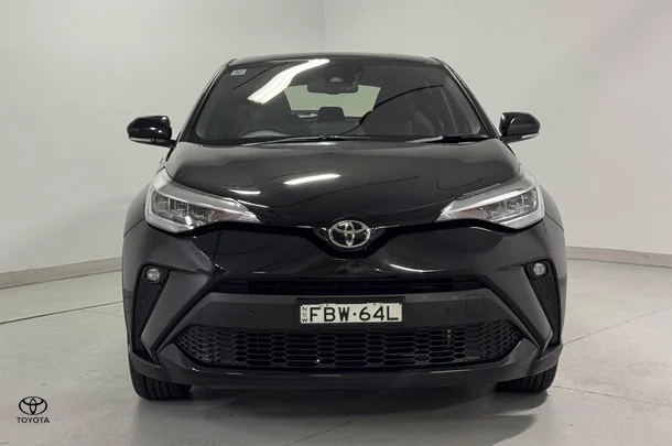 2023 Toyota C-HR GXL AWD image 2