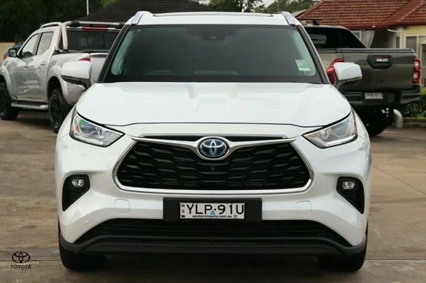 2022 Toyota Kluger Hybrid AWD GRANDE image 17