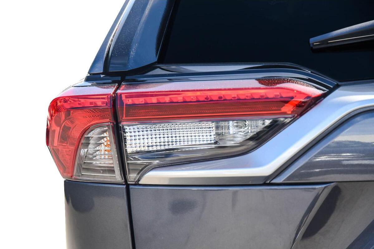 2025 Toyota RAV4 XSE Auto eFour image 19