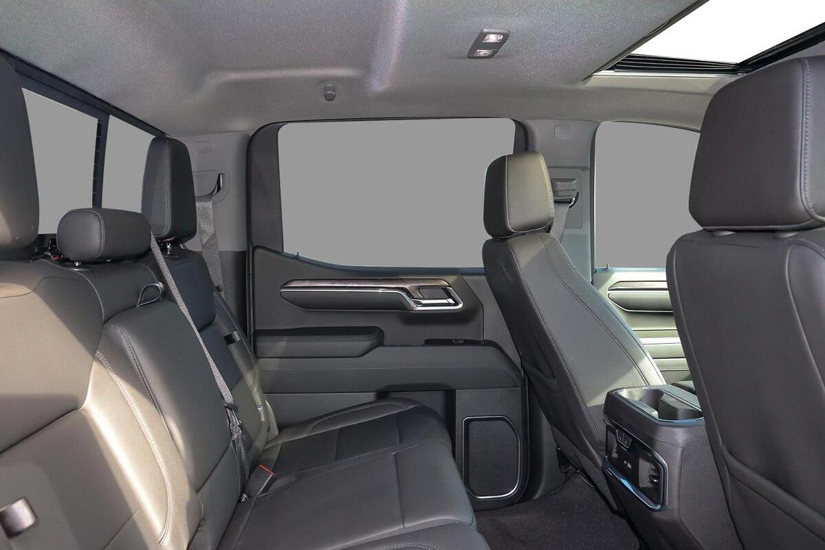 2025 Chevrolet Silverado 1500 LTZ Premium W/Tech Pack Auto 4x4 MY24 image 9