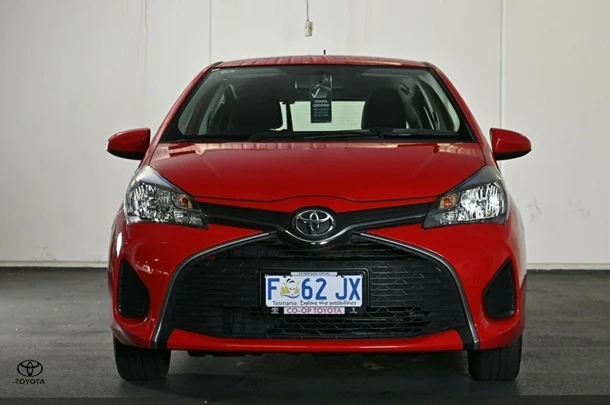 2016 Toyota Yaris Ascent image 2