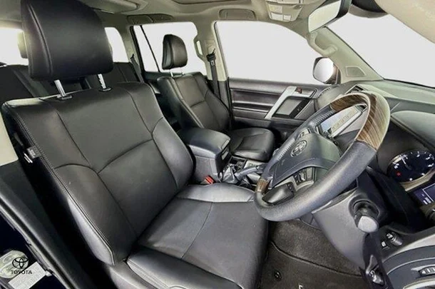 2023 Toyota Prado Kakadu image 13