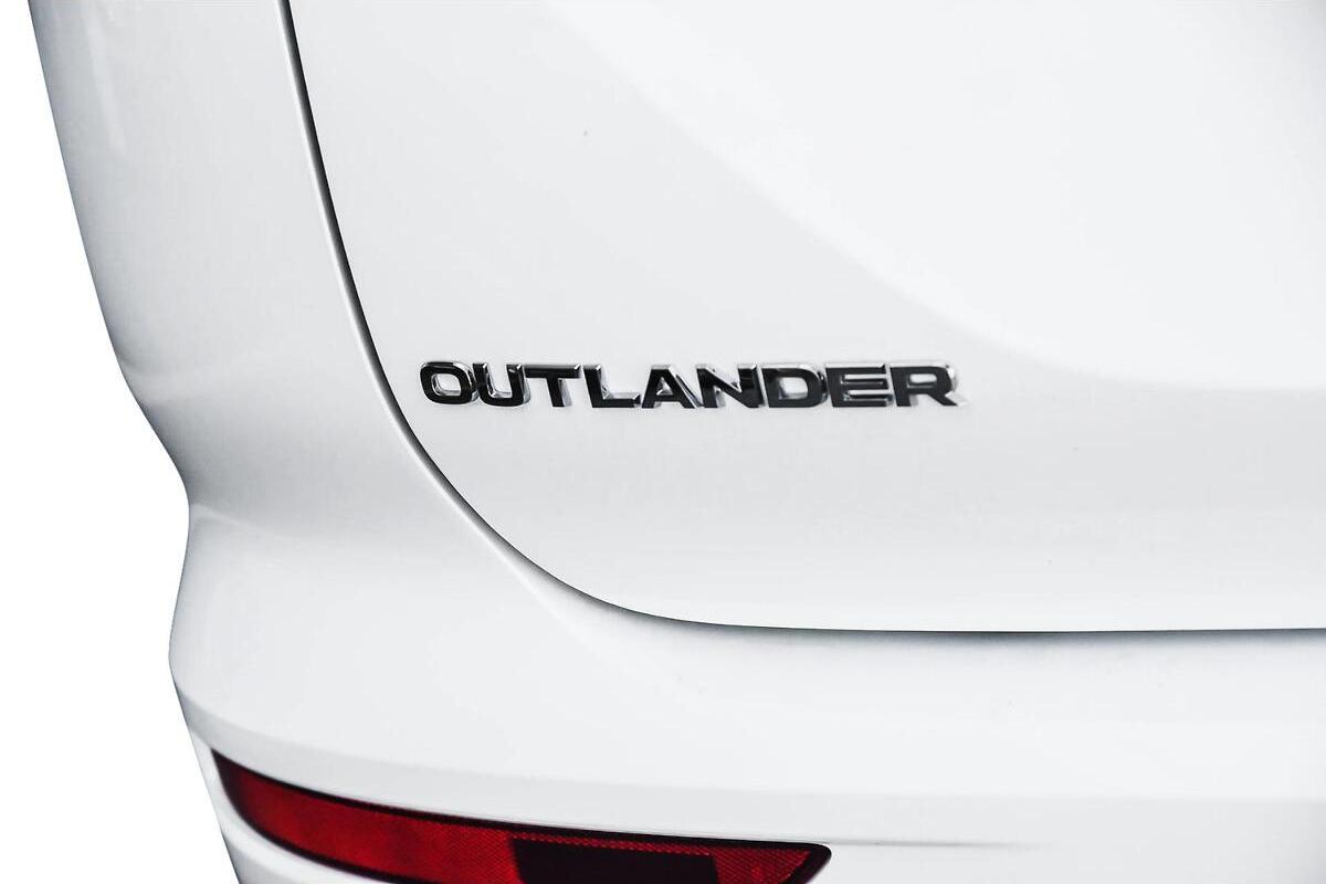 2024 Mitsubishi Outlander ES ZM Auto 2WD MY24 image 10