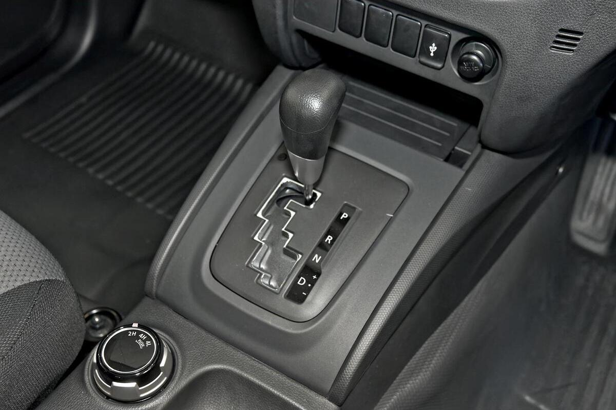 2024 Mitsubishi Triton GLX MR Auto 4x4 MY23 image 15