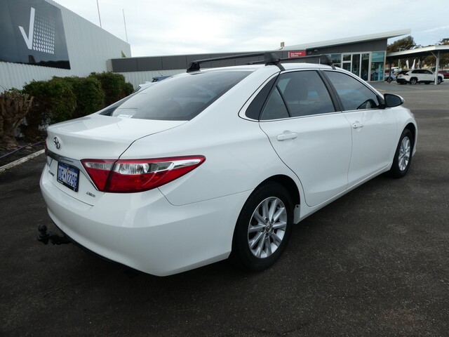 2015 Toyota Camry Altise image 6