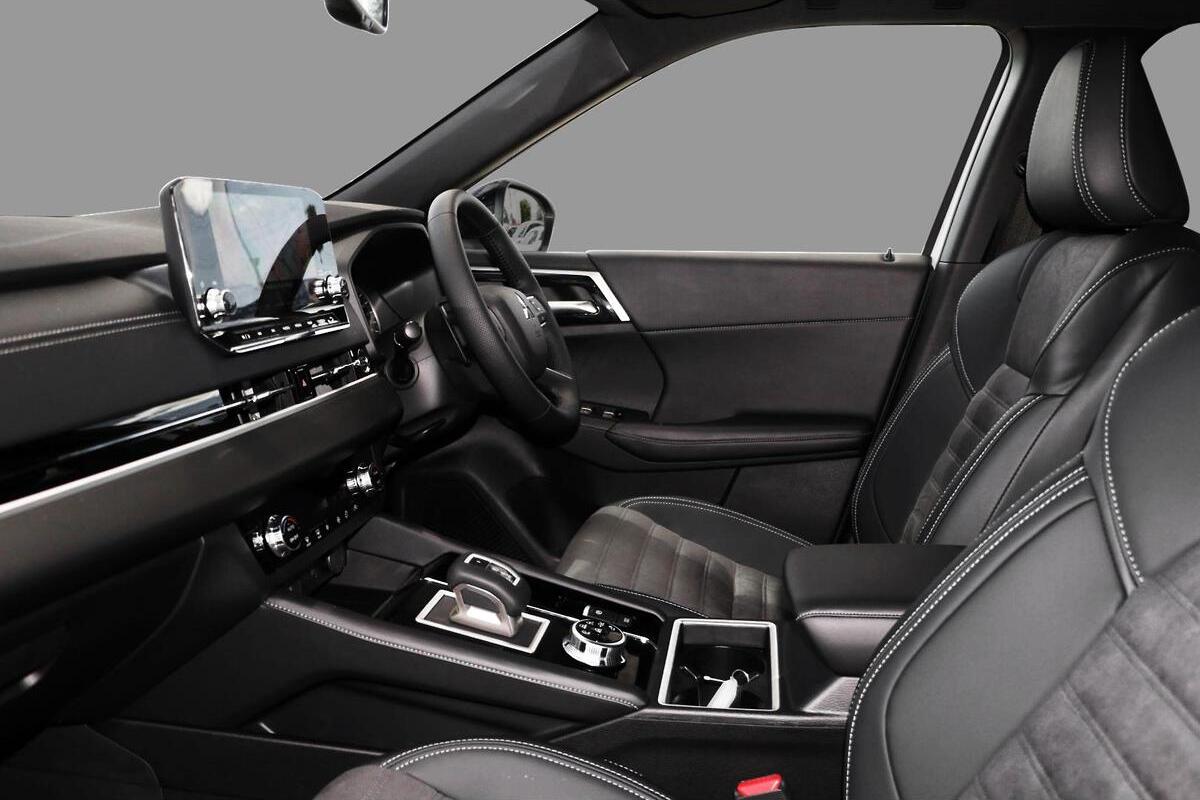 2024 Mitsubishi Outlander Black Edition ZM Auto 2WD MY24 image 8