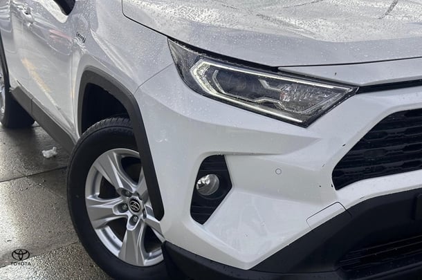2021 Toyota RAV4 Hybrid GX AWD image 3