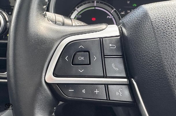 2022 Toyota Kluger Hybrid AWD GRANDE image 15