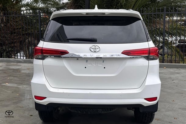 2023 Toyota Fortuner GXL image 5