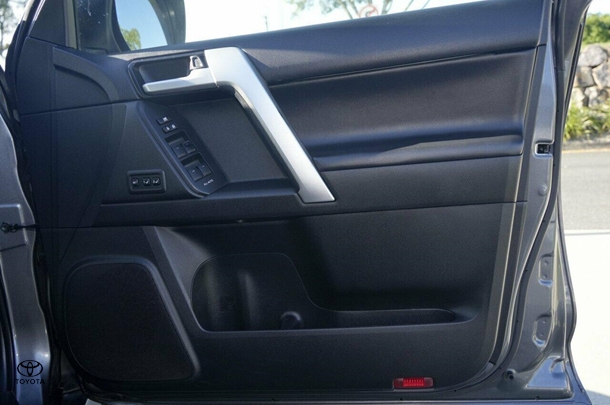2018 Toyota Prado Kakadu image 21
