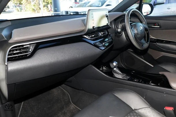 2021 Toyota C-HR Hybrid Koba 2WD image 7