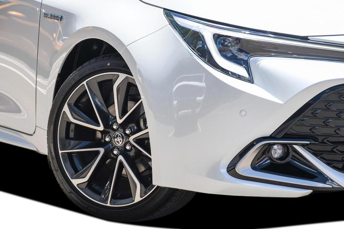 2025 Toyota Corolla ZR Hybrid Auto image 16