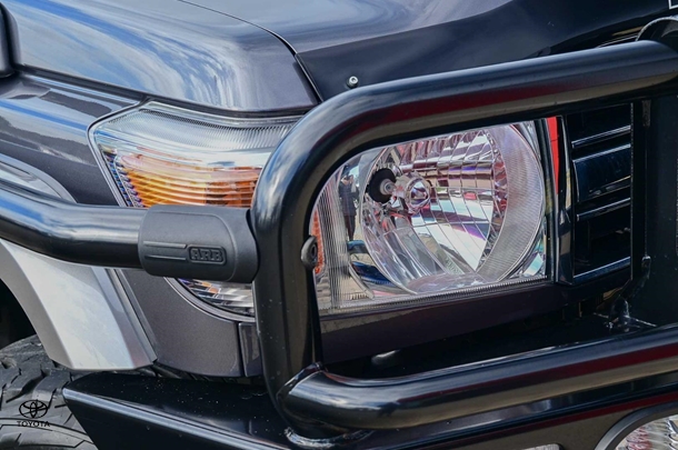 2018 Toyota LC Military GXL image 12