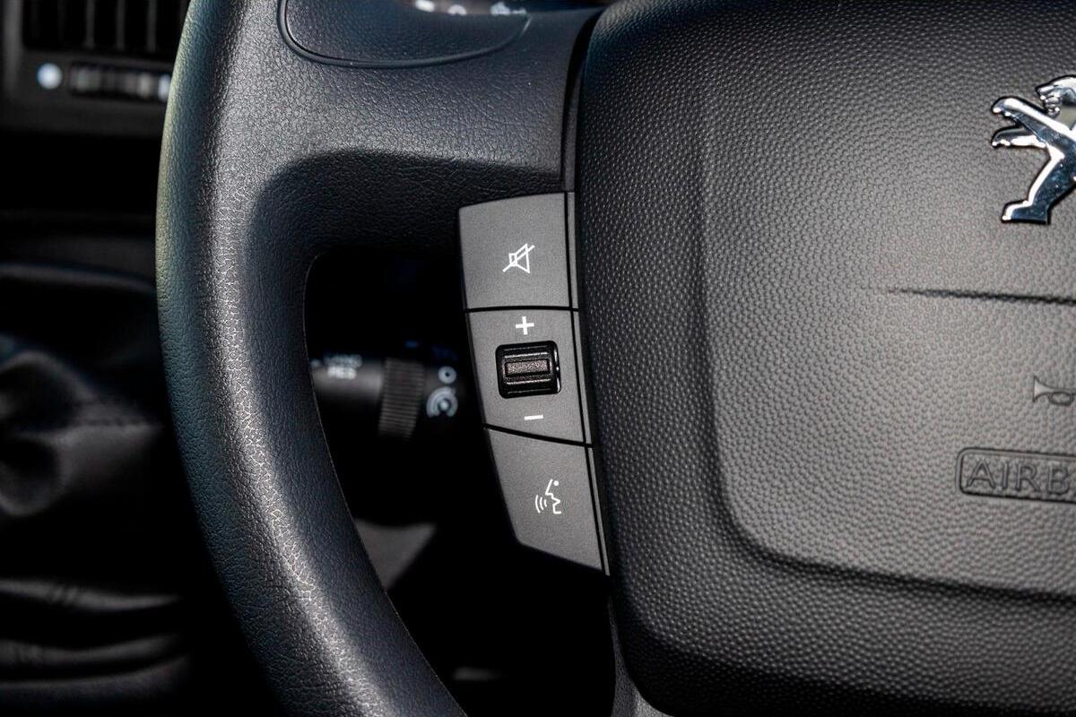 2024 Peugeot Boxer Pro LWB Manual MY23 image 16