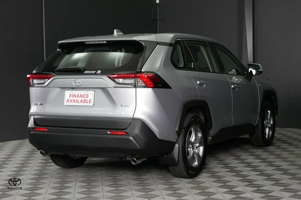 2024 Toyota RAV4 Hybrid GX 2WD image 4