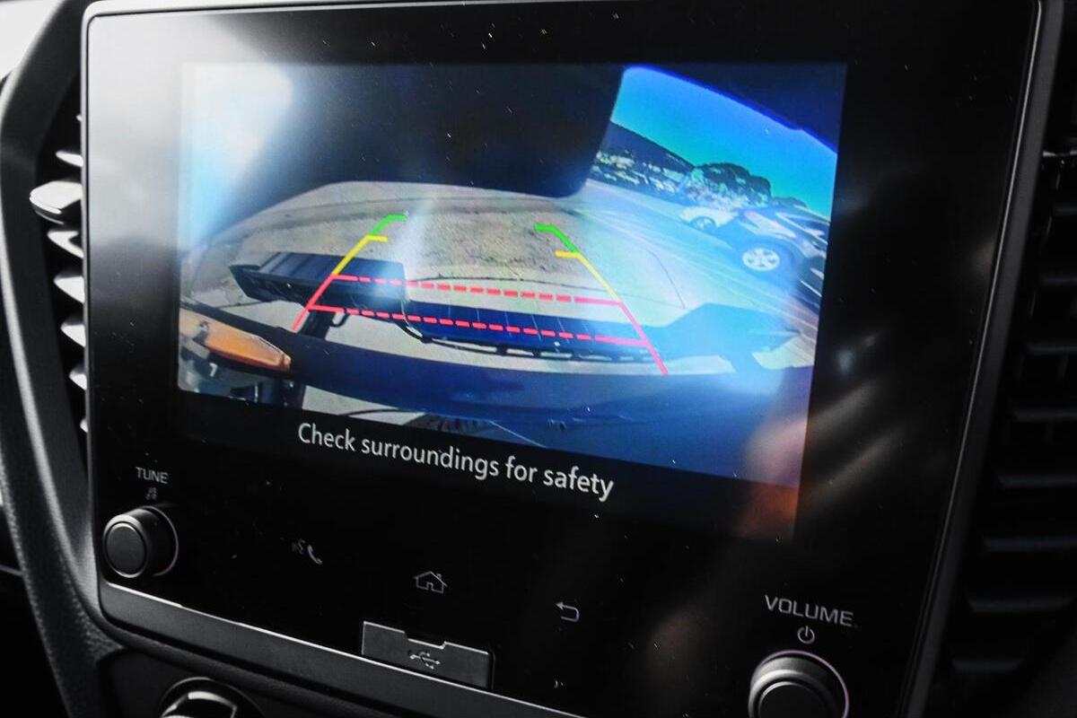 2024 Isuzu D-MAX SX High Ride Manual 4x2 MY24 image 11