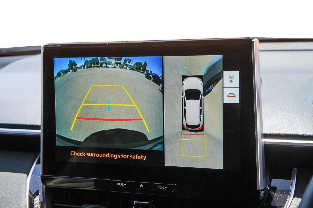 2025 Toyota Corolla Cross GXL Auto eFour image 14