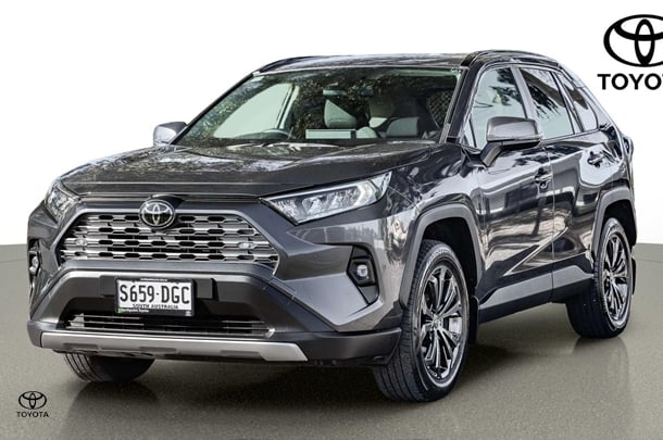 2022 Toyota RAV4 GXL-2WD image 3