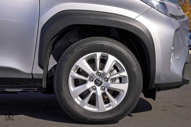 2022 Toyota Yaris Cross Hybrid GX image 12